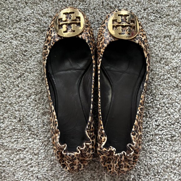 Tory Burch Reva Mini-Leopard Printed Ballerina Flats - Picture 4 of 9